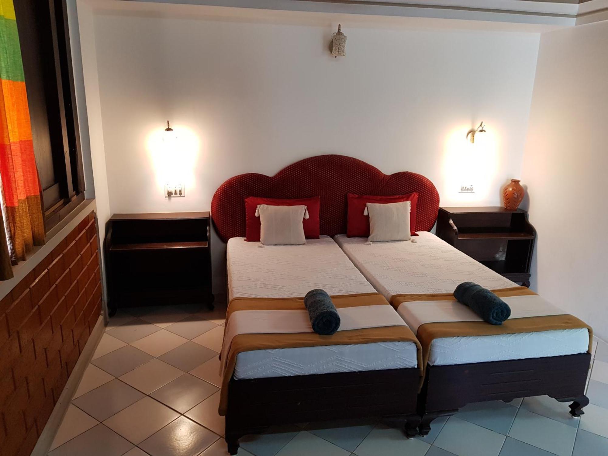Kairali Palace Home Stay Thekkady Luaran gambar