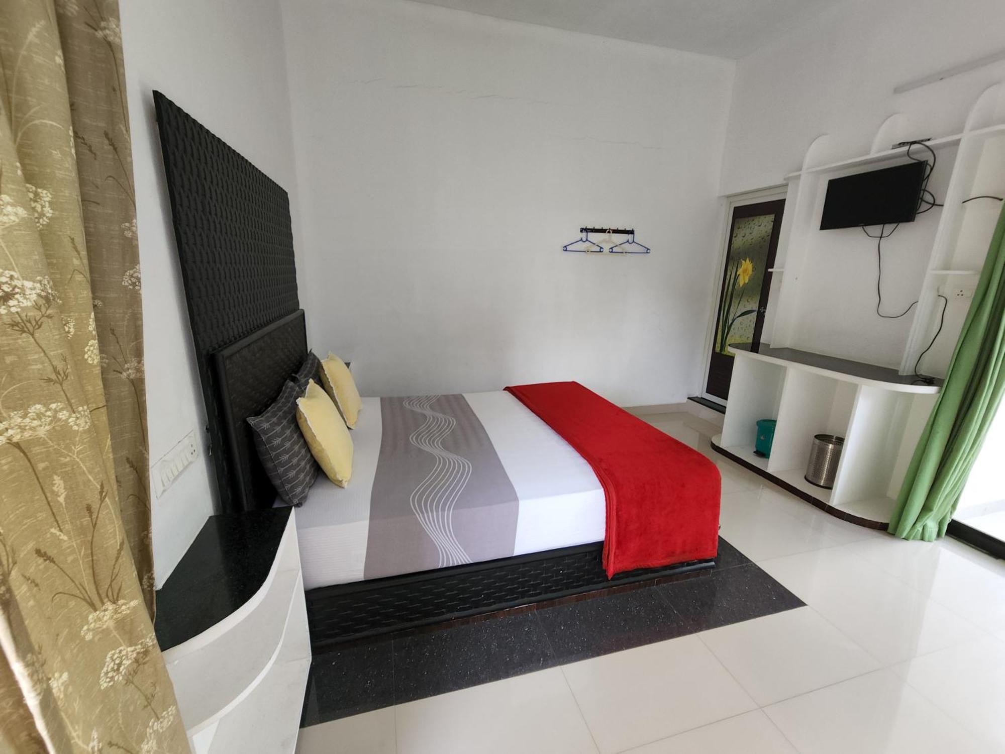 Kairali Palace Home Stay Thekkady Luaran gambar