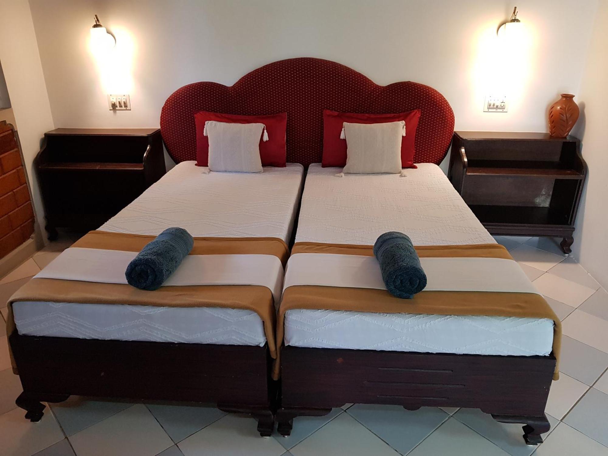 Kairali Palace Home Stay Thekkady Luaran gambar